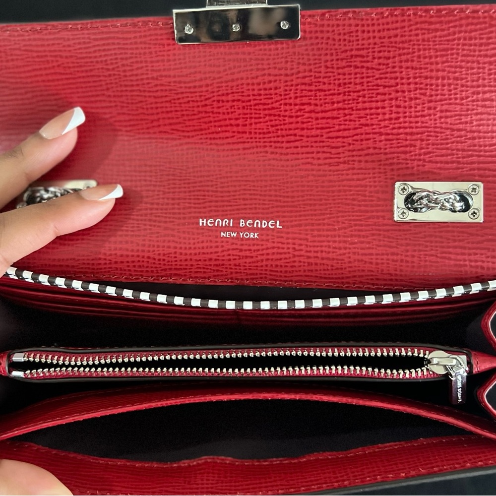 Henri Bendel Red Wallet on Chain - Picture 8 of 8